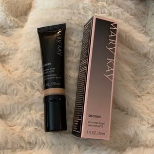 Mary Kay CC Cream Light to Medium